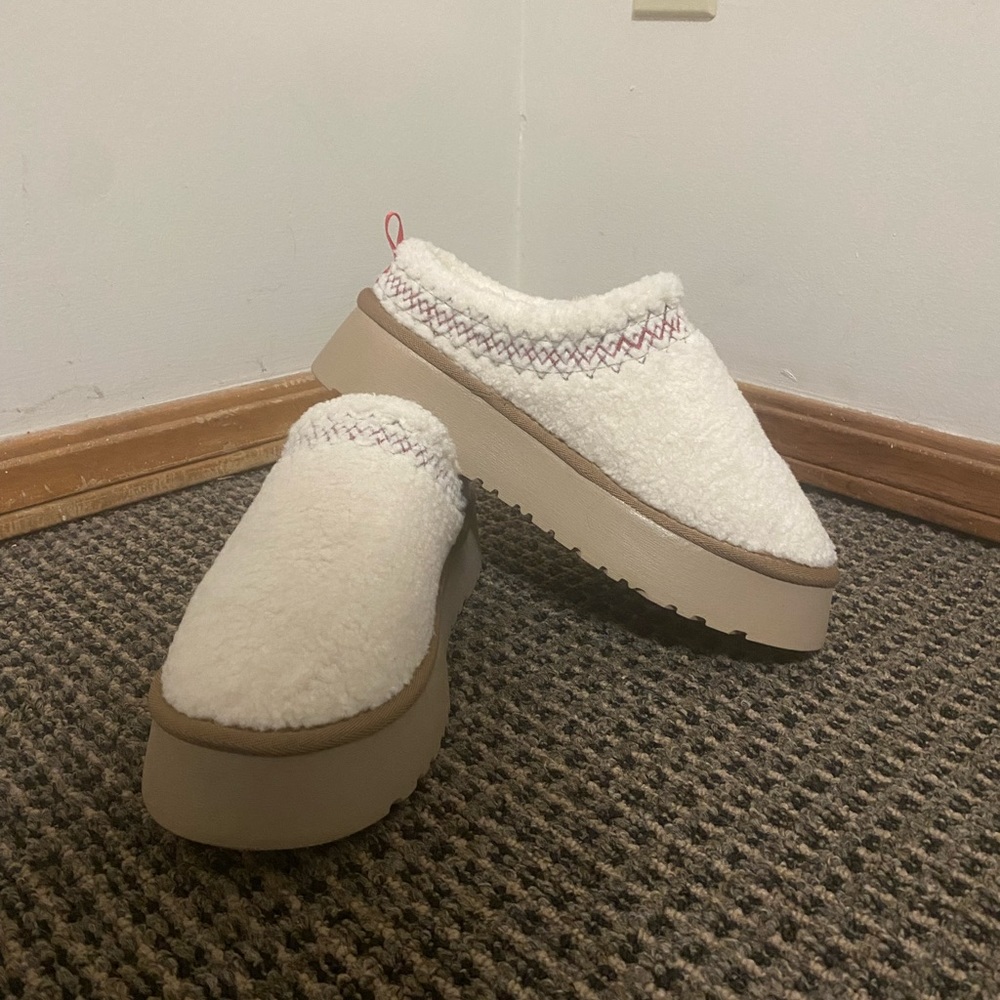 Fuzzy Platform UGG Slippers